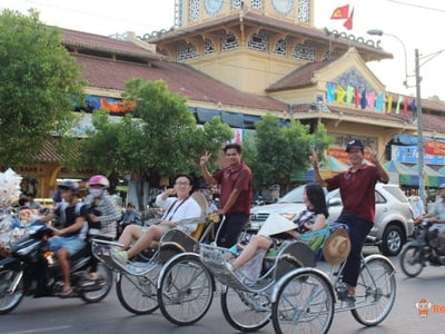 Experience Cylco Ride and Lunch/Dinner at Vietnamese Restaurant