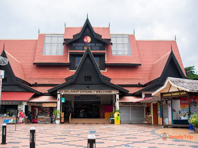 Melaka Menara Taming Sari Tower