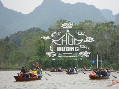 Day Trip To Perfume Pagoda From Hanoi