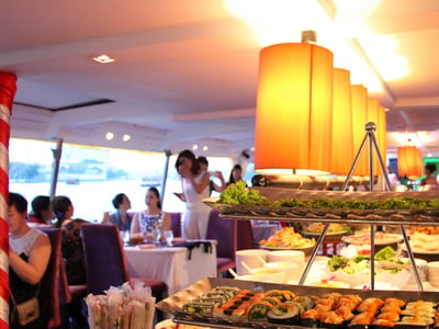 Chaophraya Cruise in Bangkok